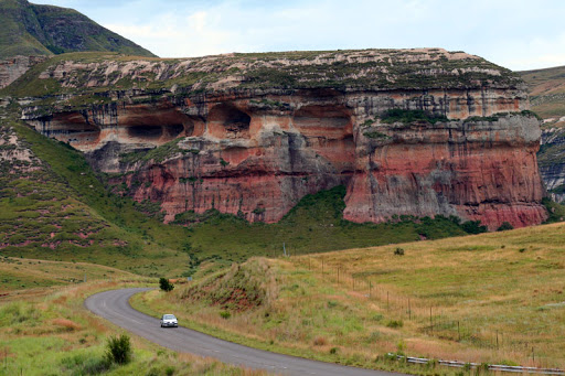 Moutian road of free state golden state national park